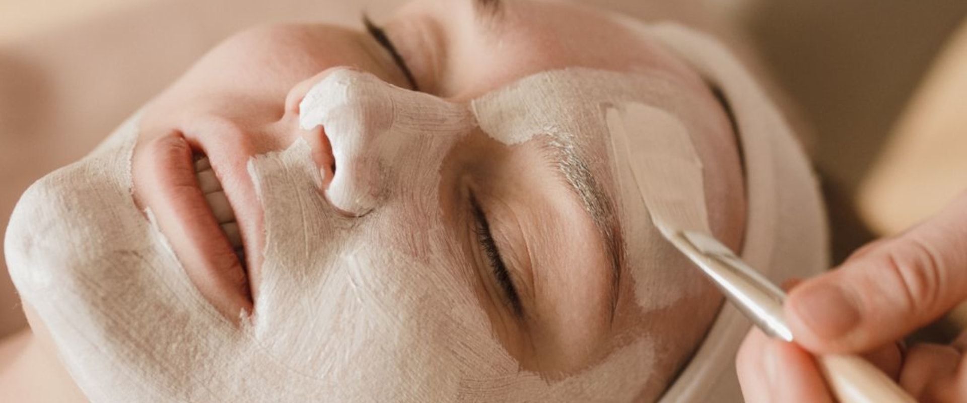 Exploring Stress Reduction Techniques in Medspa Facials