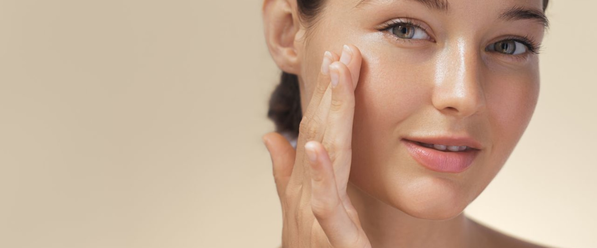 Understanding Oily Skin vs. Dry Skin: Choosing the Right Facial Treatment